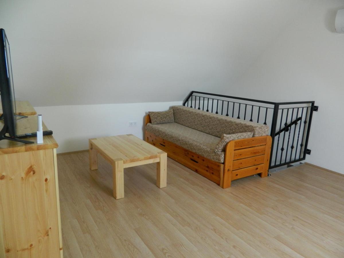 Familia-Pelso Apartmanhaz Zamárdi Zewnętrze zdjęcie