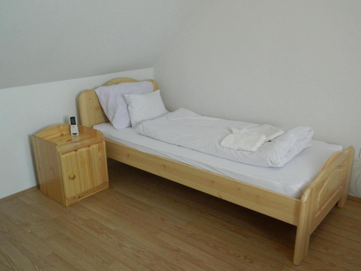 Familia-Pelso Apartmanhaz Zamárdi Zewnętrze zdjęcie