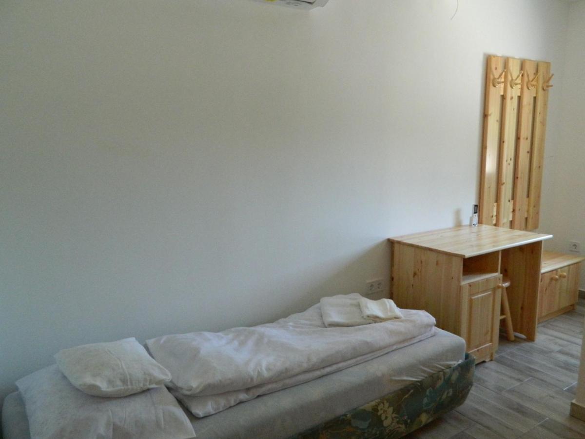 Apartament Familia-Pelso Apartmanhaz Zamárdi Zewnętrze zdjęcie