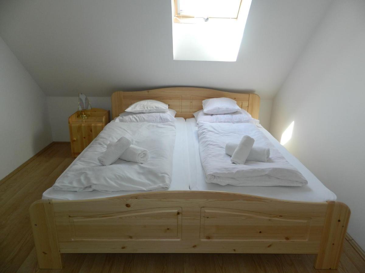 Familia-Pelso Apartmanhaz Zamárdi Zewnętrze zdjęcie